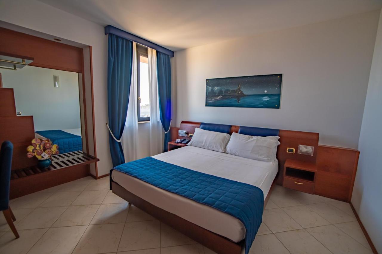 Best Western Hotel Nettuno Brindisi Exterior photo