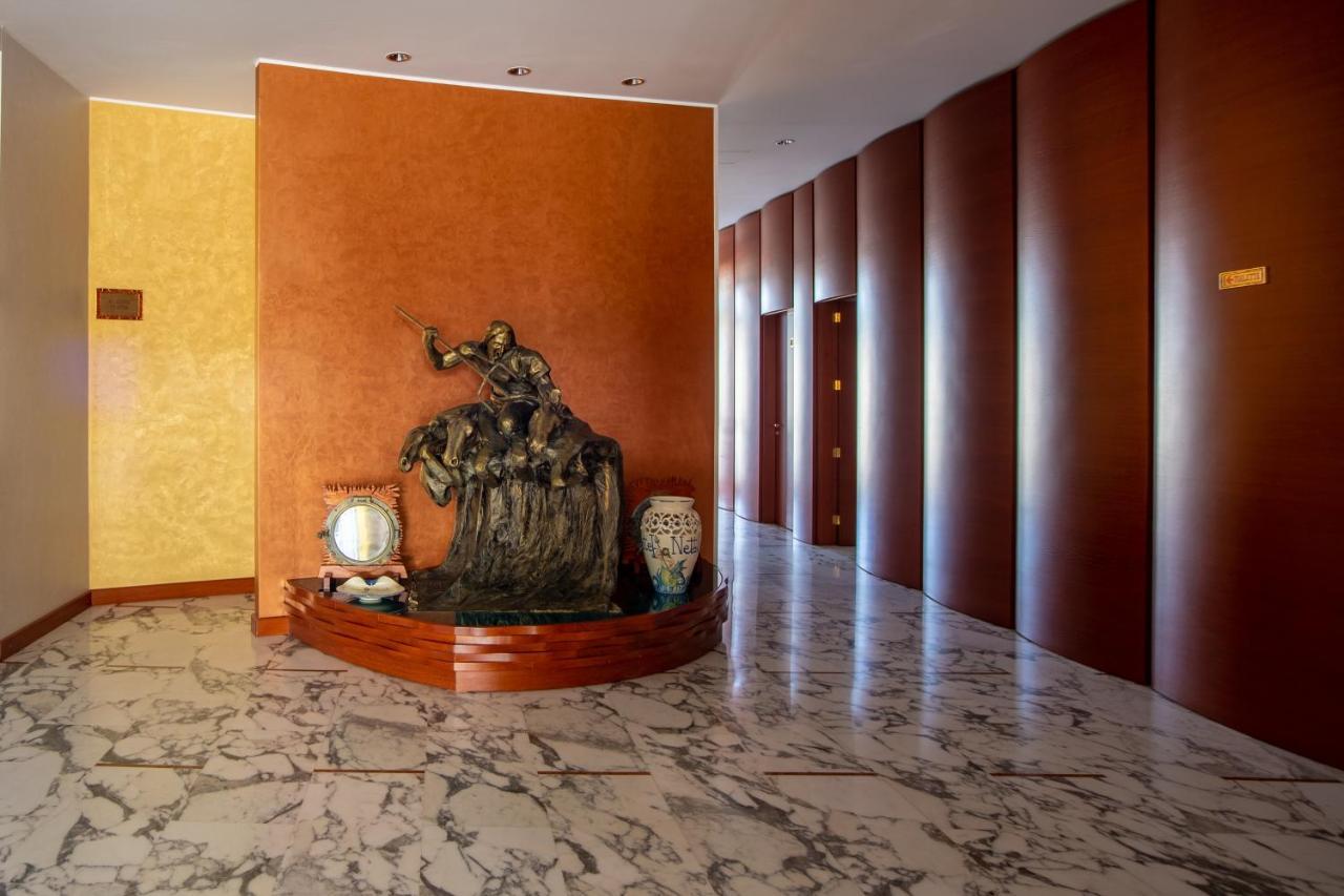 Best Western Hotel Nettuno Brindisi Exterior photo