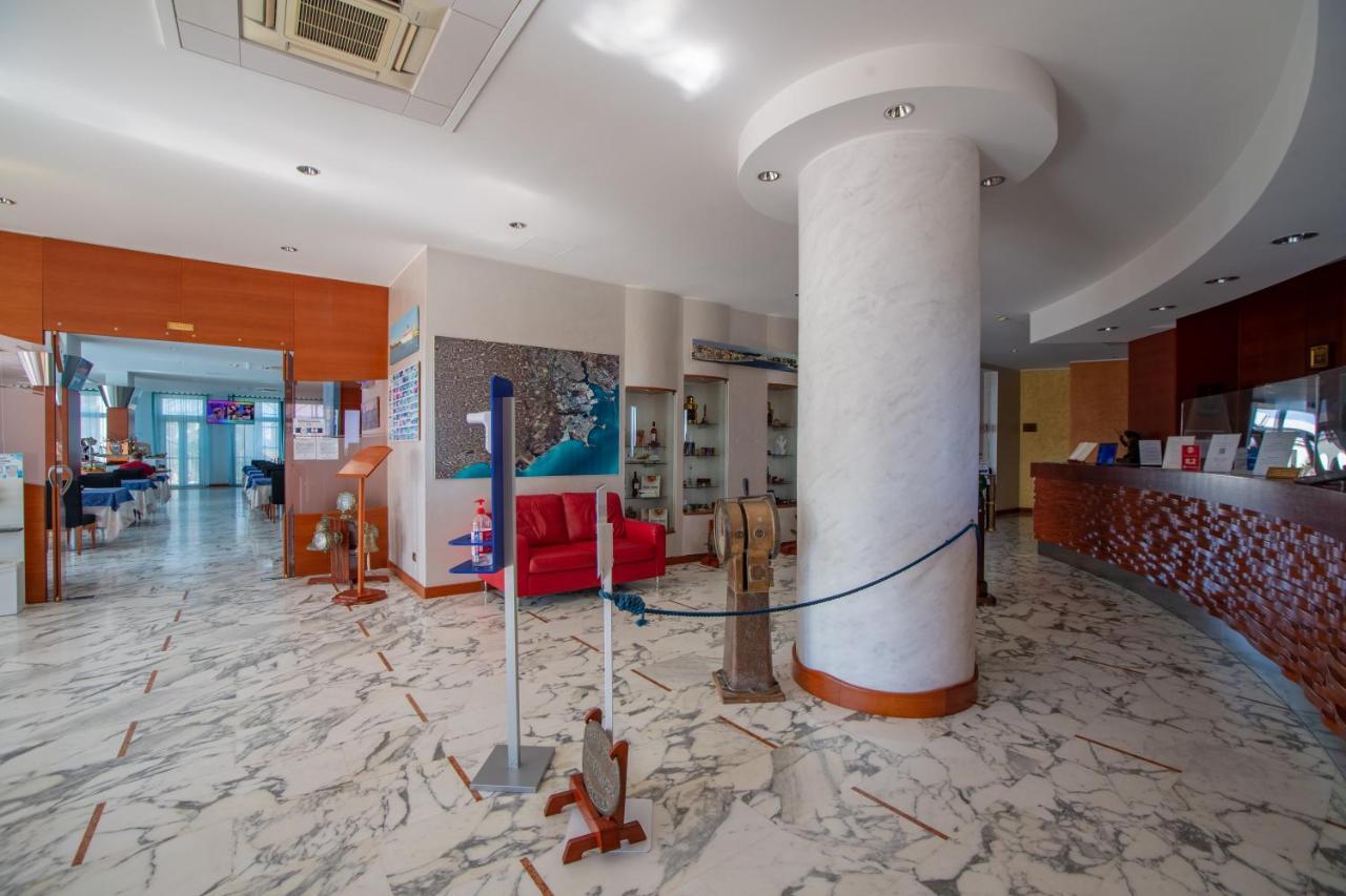 Best Western Hotel Nettuno Brindisi Exterior photo