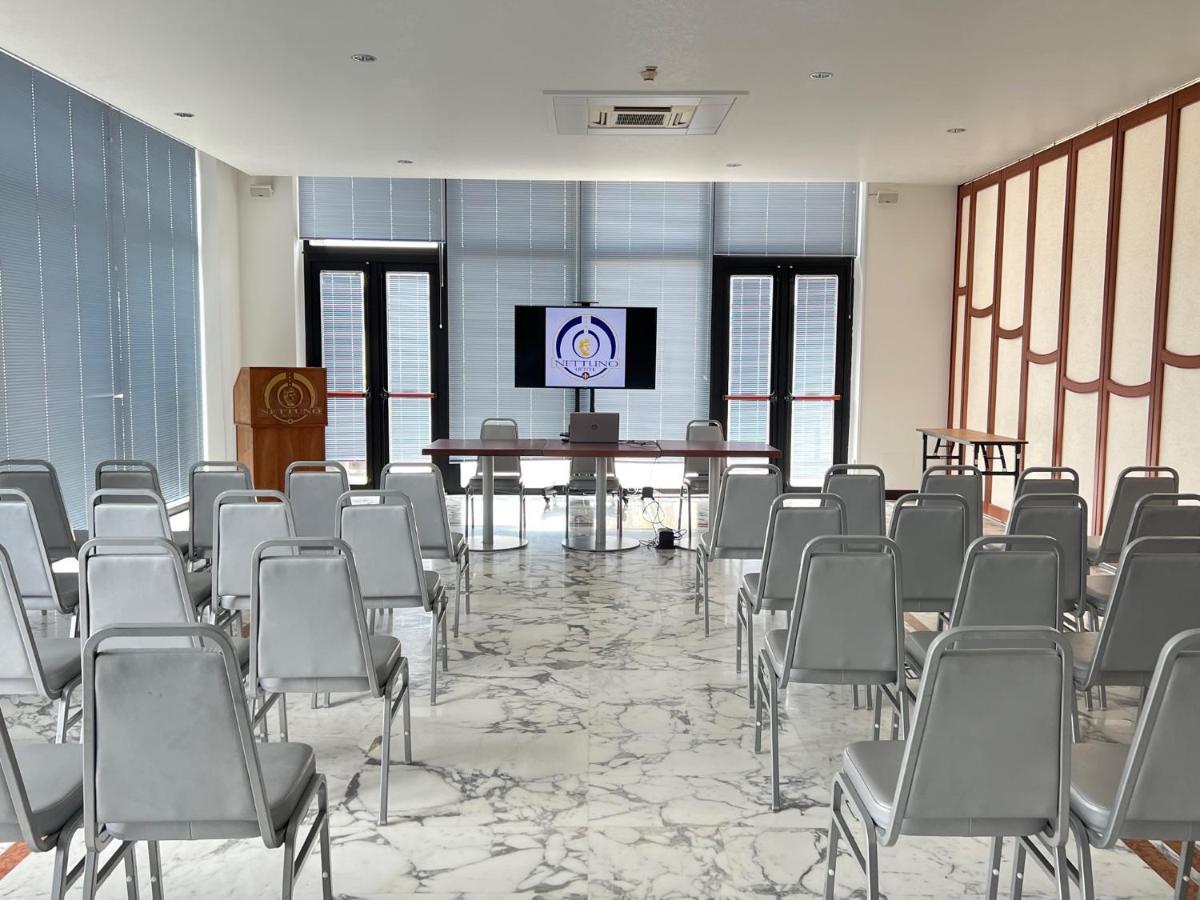 Best Western Hotel Nettuno Brindisi Exterior photo